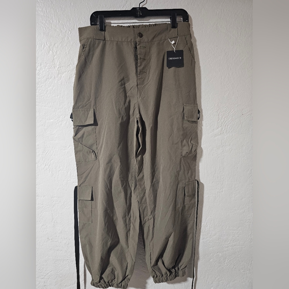 Women's DressMeCB pants NWT